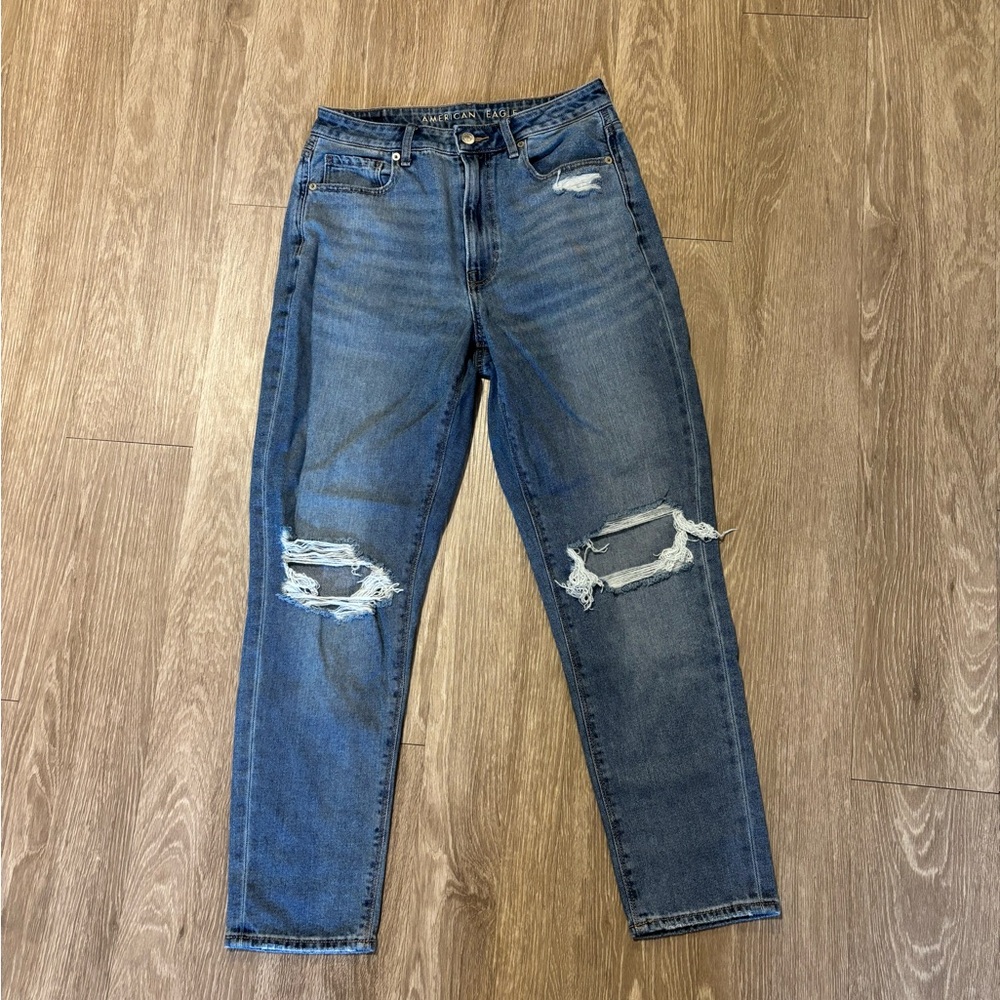 American Eagle Outfitters Women’s Straight Leg Ripped Blue Jeans